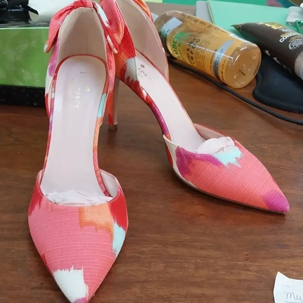 Kate Spade "Ikat" Heels...Size 8....Like New